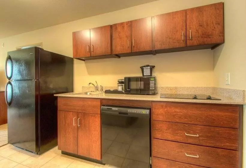 Отель Cobblestone Inn & Suites Holyoke