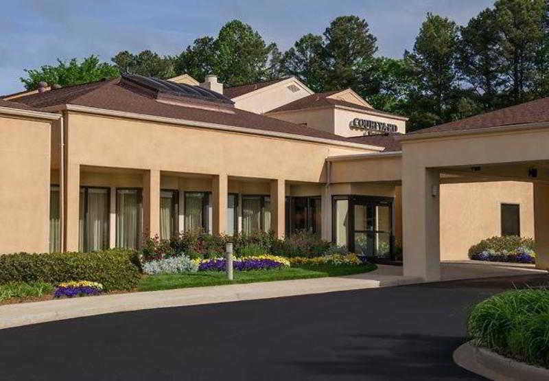 فندق Courtyard By Marriott Raleigh Cary