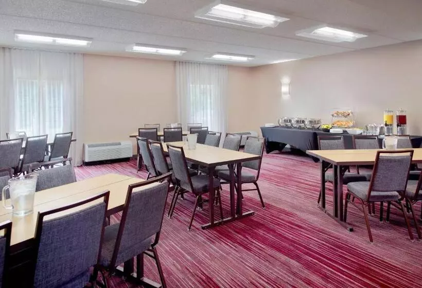 Hotel Courtyard By Marriott Raleigh Cary