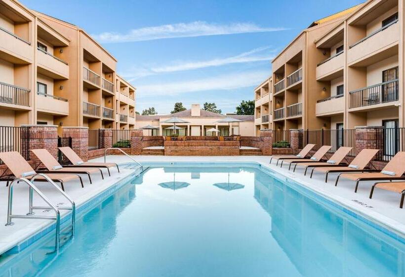 فندق Courtyard By Marriott Raleigh Cary