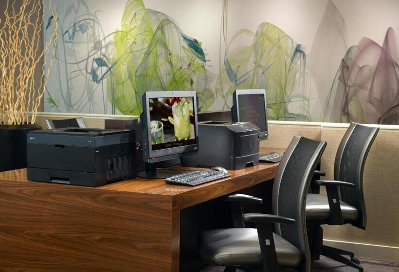 فندق Courtyard By Marriott Raleigh Cary