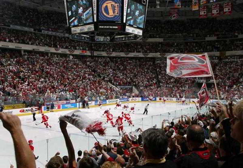 فندق Courtyard By Marriott Raleigh Cary