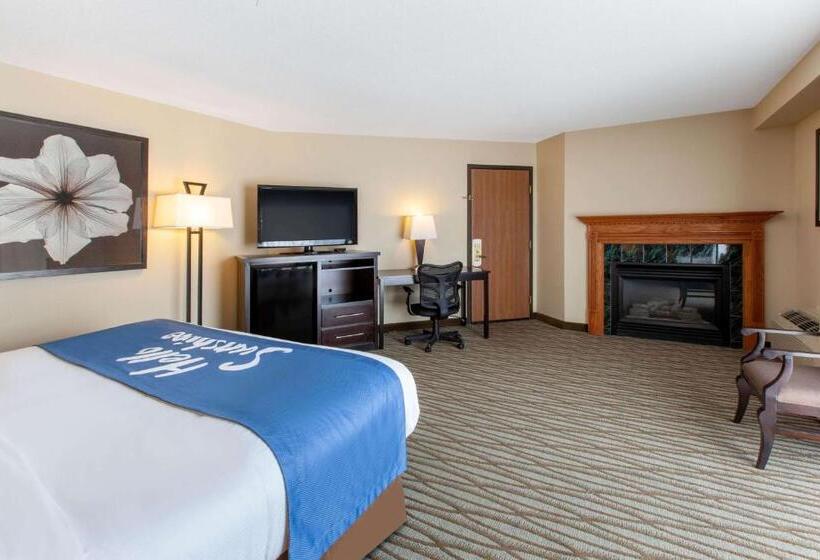 Отель Days Inn By Wyndham Petoskey