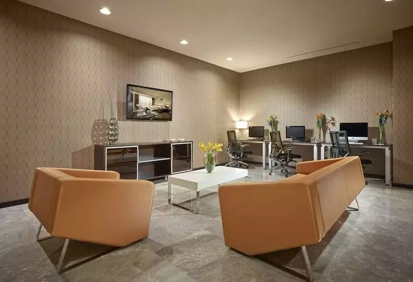 Eb Hotel Miami Airport