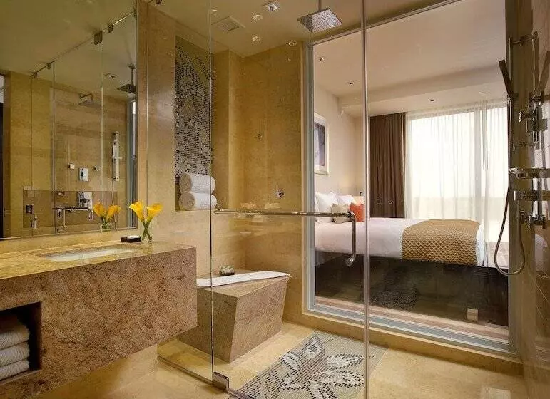 Eb Hotel Miami Airport