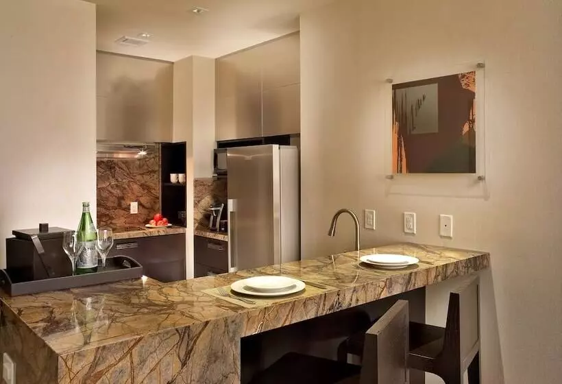 Eb Hotel Miami Airport