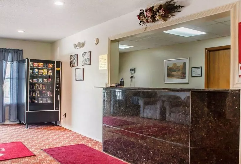 בית מלון כפרי Econo Lodge Cuba I86