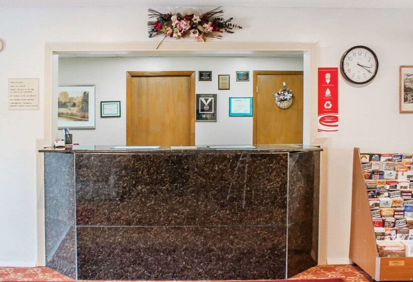 בית מלון כפרי Econo Lodge Cuba I86