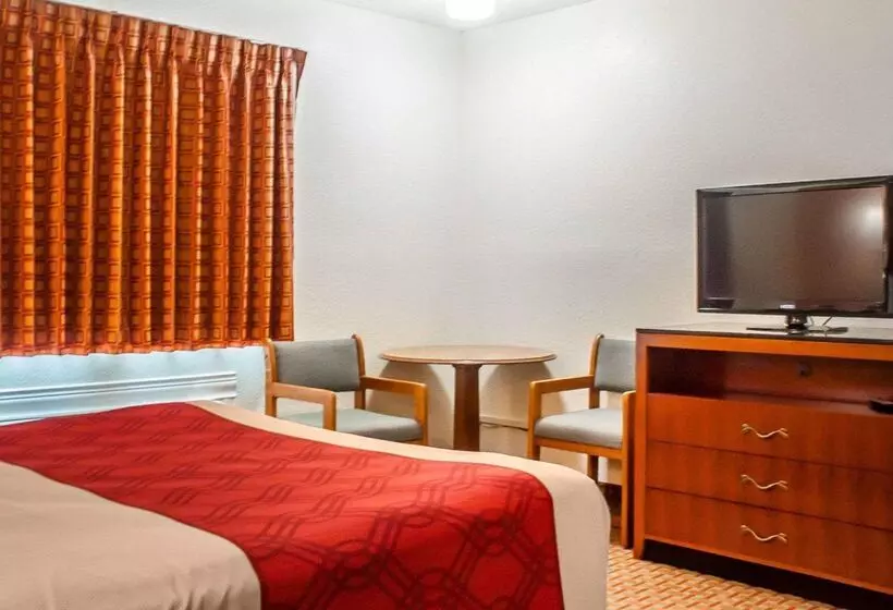 בית מלון כפרי Econo Lodge Cuba I86