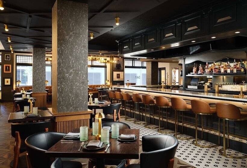 Отель Flor Tampa Downtown, Tapestry Collection By Hilton