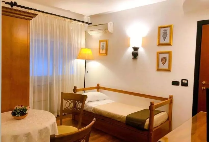 Hotelli Florio Opera Palermo Central