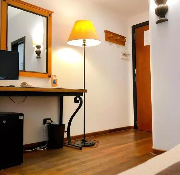 Hotelli Florio Opera Palermo Central