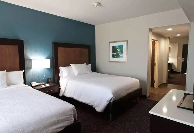 ホテル Hilton Garden Inn Victoria