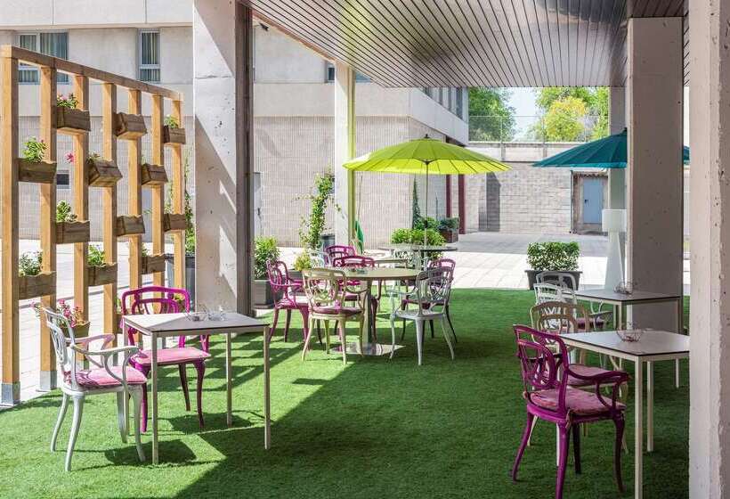 هتل Madrid Airport Suites, Affiliated By Meliá