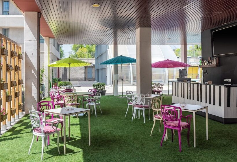 هتل Madrid Airport Suites, Affiliated By Meliá