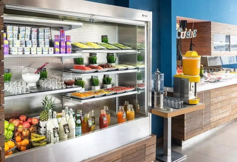 هتل Madrid Airport Suites, Affiliated By Meliá