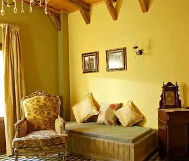 בית מלון כפרי Mantania Tower