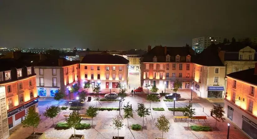هتل Mercure Cholet Centre
