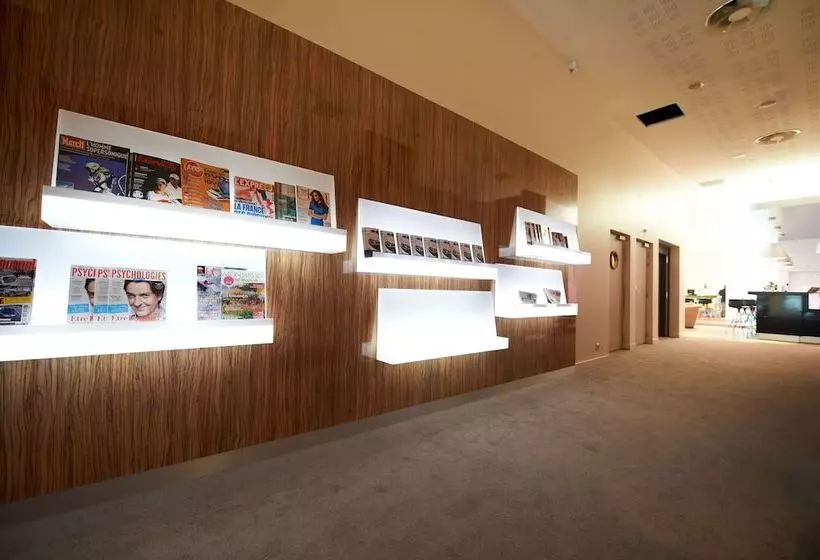 هتل Mercure Cholet Centre