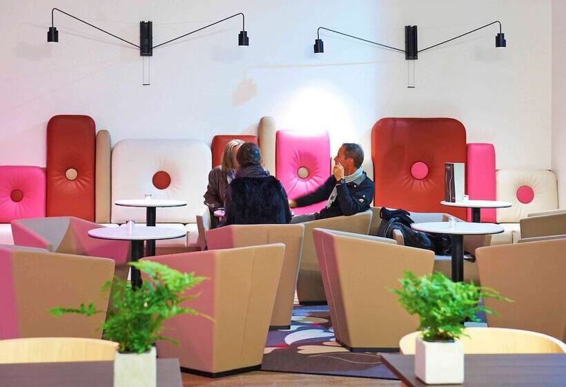 בית מלון כפרי Mercure Cholet Centre