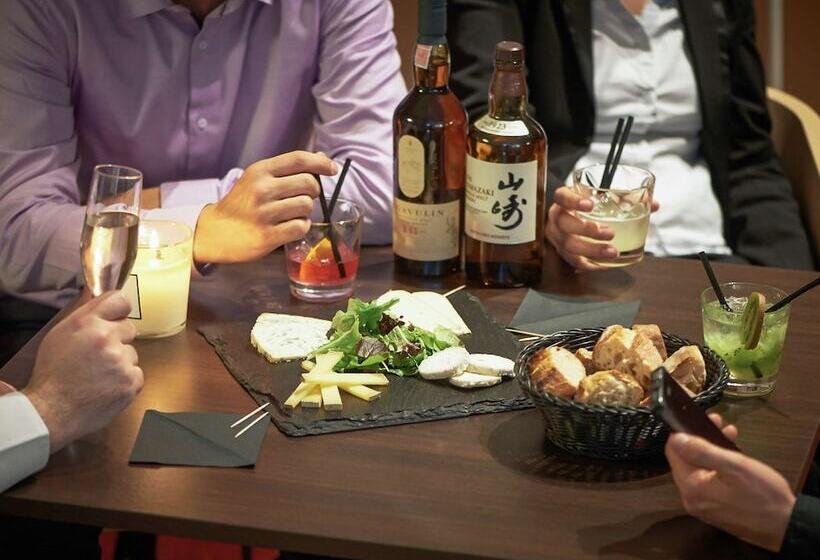 בית מלון כפרי Mercure Cholet Centre