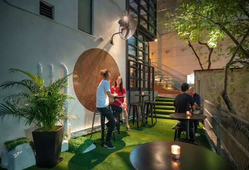 هتل Ovolo Central