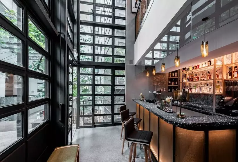 هتل Ovolo Central