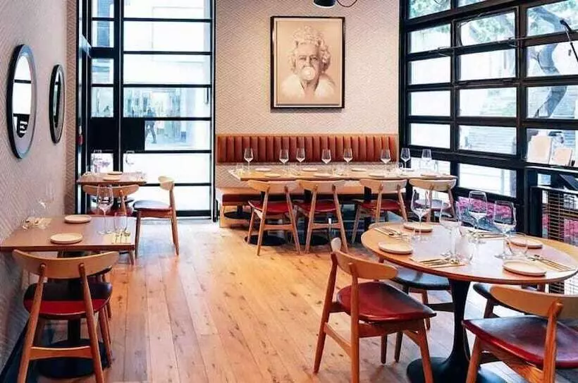 هتل Ovolo Central