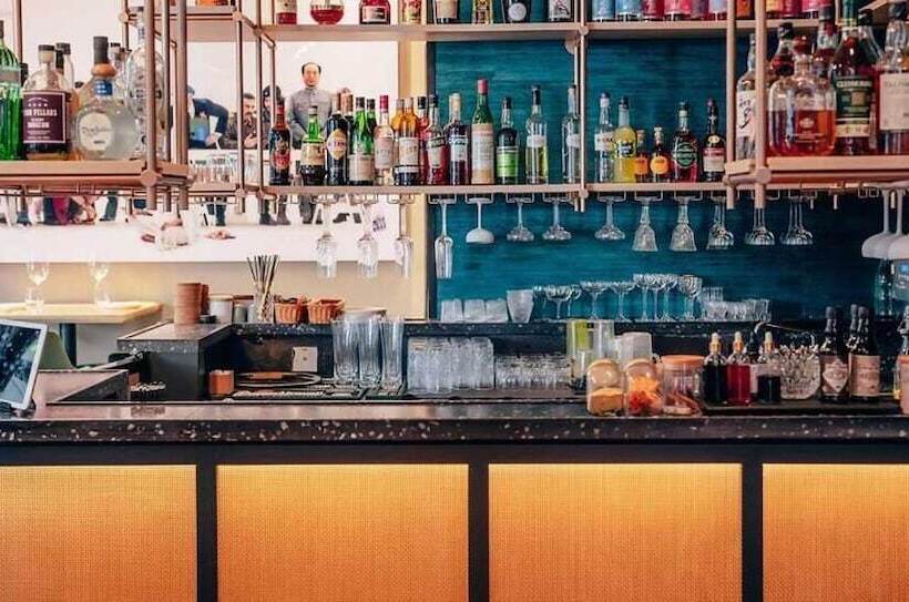 هتل Ovolo Central