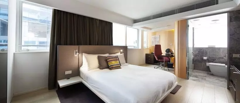 هتل Ovolo Central