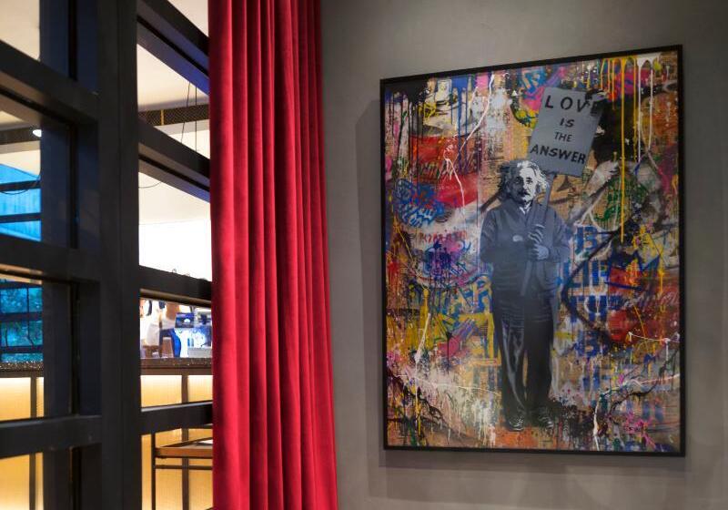 هتل Ovolo Central