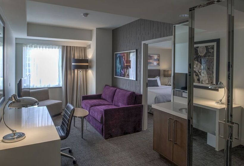 Godfrey Hotel Chicago