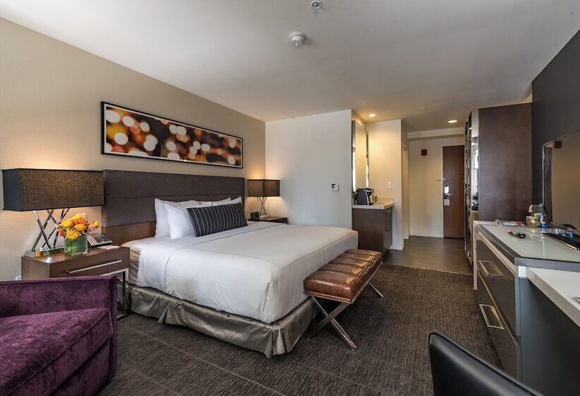 Godfrey Hotel Chicago