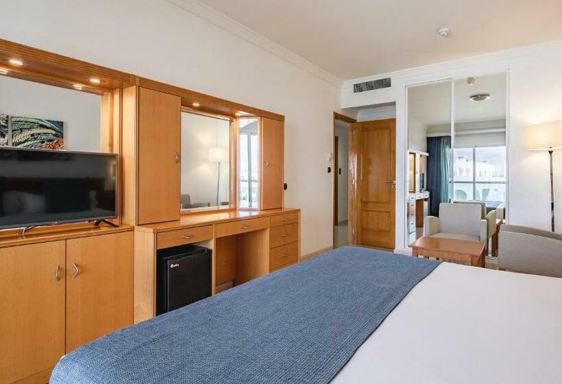 בית מלון כפרי Ukino Palmeiras Village