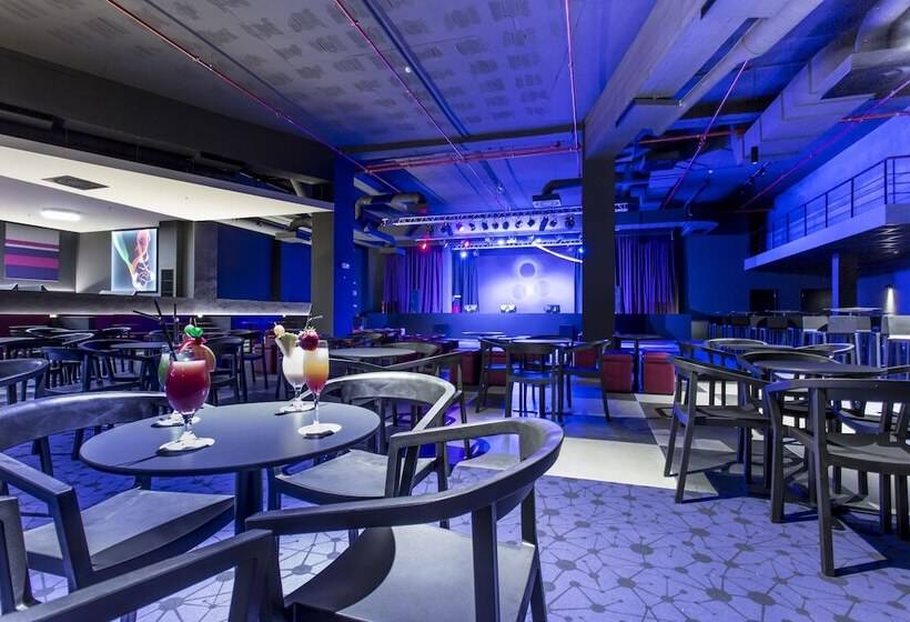 בית מלון כפרי Ukino Palmeiras Village