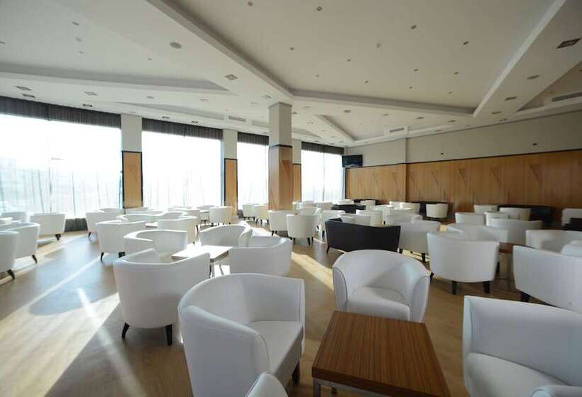 בית מלון כפרי Ukino Palmeiras Village