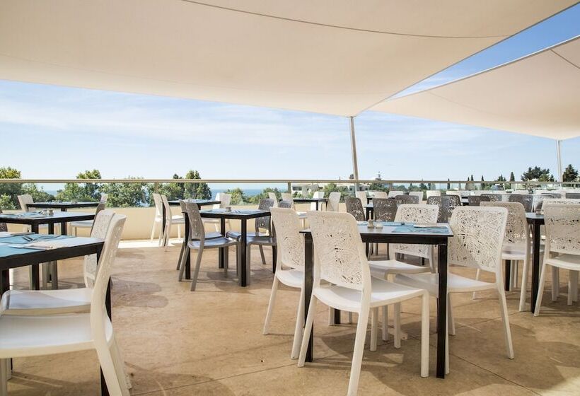 בית מלון כפרי Ukino Palmeiras Village