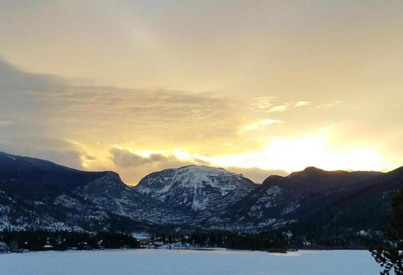 Отель Western Riviera Lakeside Lodging