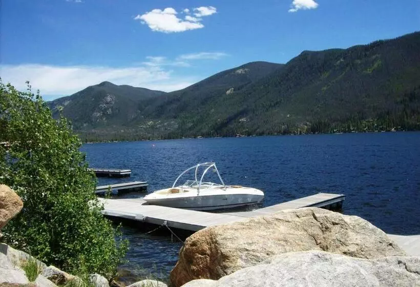 ホテル Western Riviera Lakeside Lodging