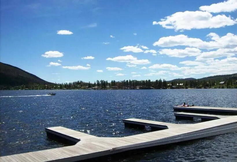 ホテル Western Riviera Lakeside Lodging