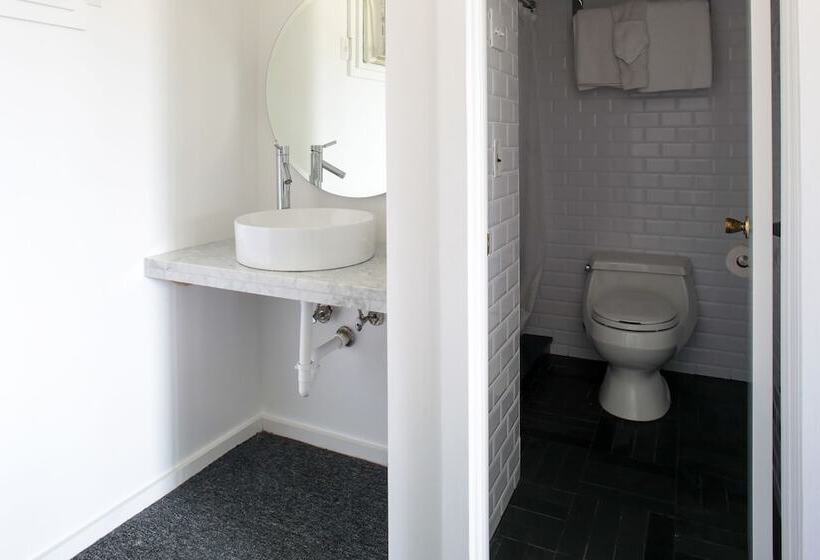 汽车旅馆  Sole East Beach