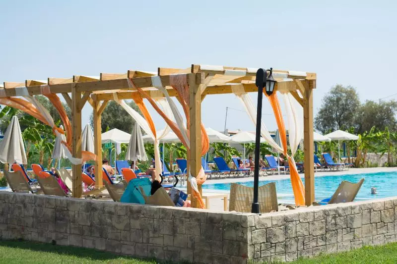 리조트 Bouradanis Village