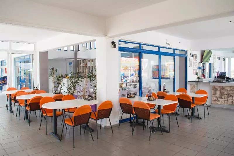 리조트 Bouradanis Village