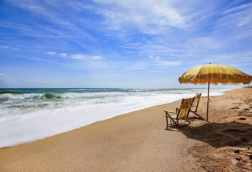 استراحتگاه Island Cottage Inn