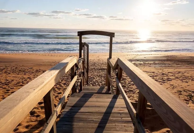 استراحتگاه Island Cottage Inn