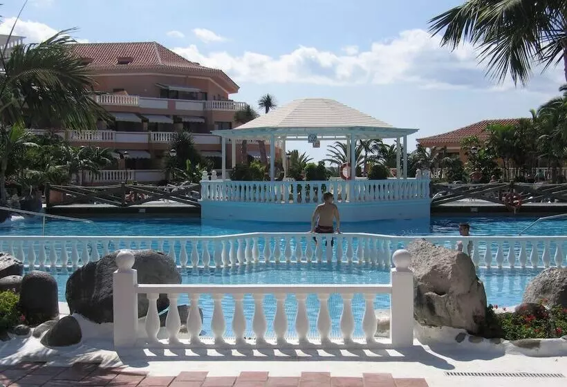 Tenerife Royal Gardens   Viviendas Vacacionales