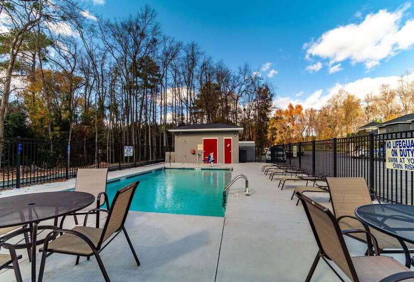 בית מלון כפרי Econo Lodge Inn & Suites Cayce I 26 Airport