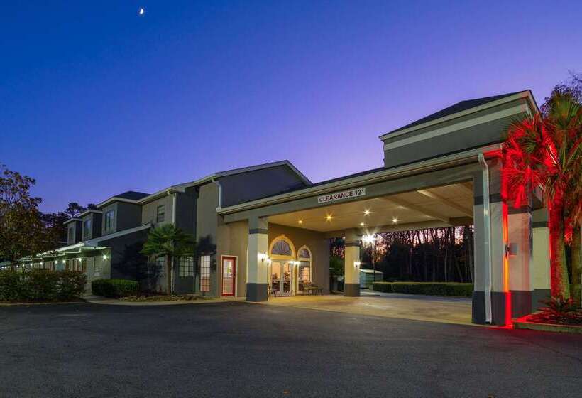בית מלון כפרי Econo Lodge Inn & Suites Cayce I 26 Airport