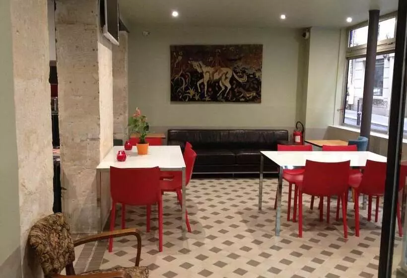 ホテル Hôtel Du Jura