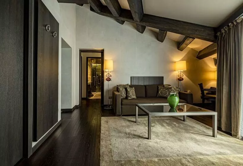 Отель Hyatt Centric Murano Venice